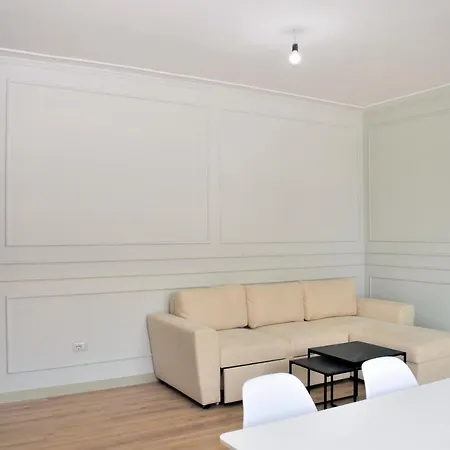 Apartment In 074